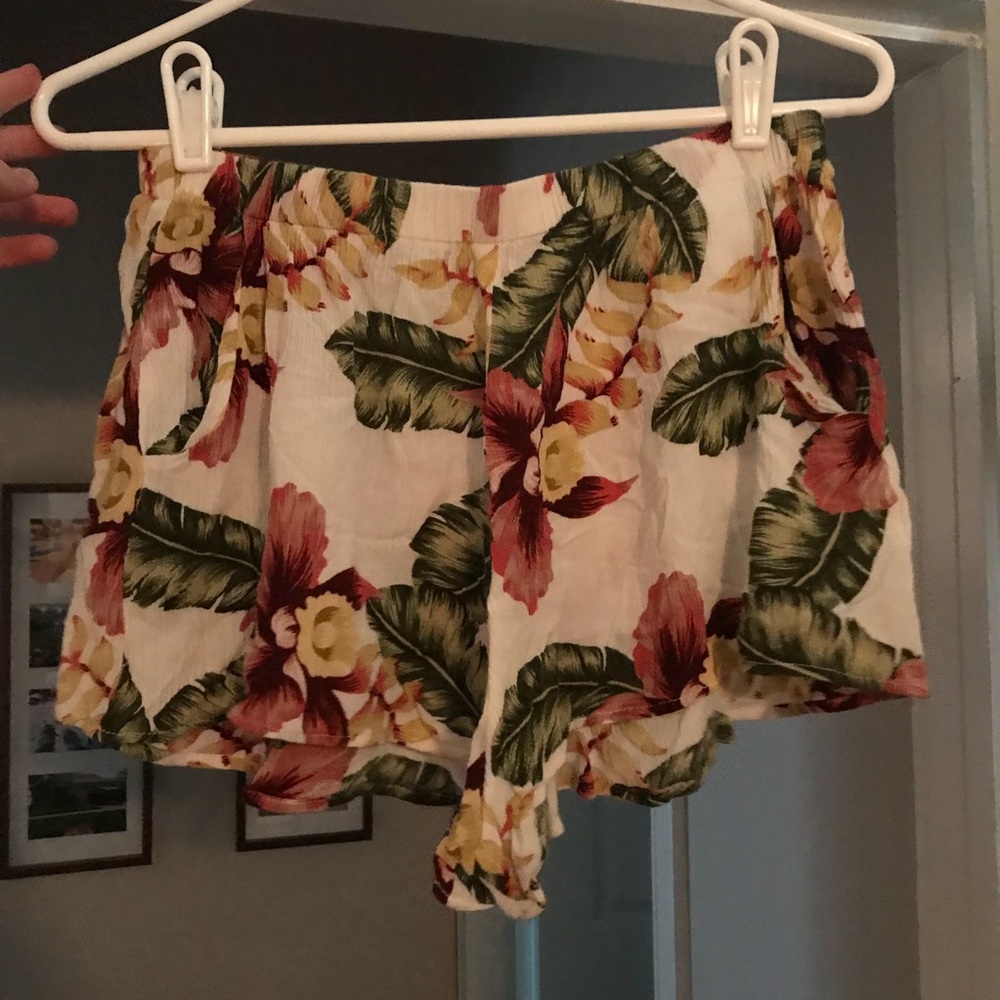 SHOW ME YOUR MUMU SHORTS - Picture 2 of 3